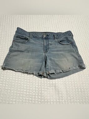 American Eagle Women’s Super Super Stretch Sz 16 Raw Hem Jean Shorts 5” Inseam